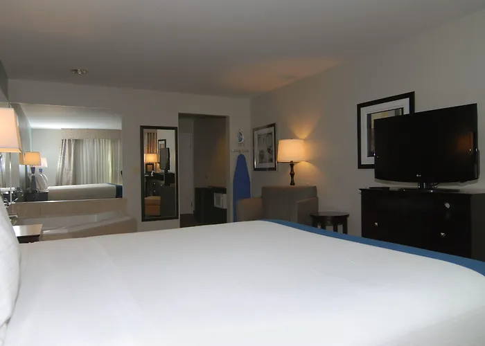 Express & Tucson North - Marana, By Ihg 2*