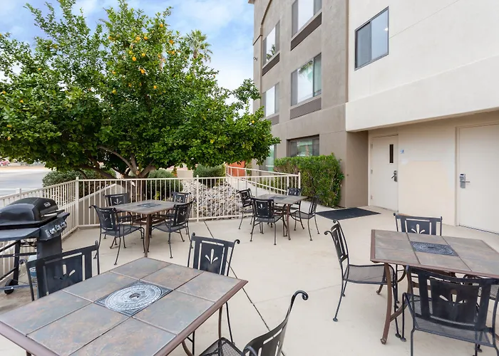 Express & Tucson North - Marana, By Ihg 2*