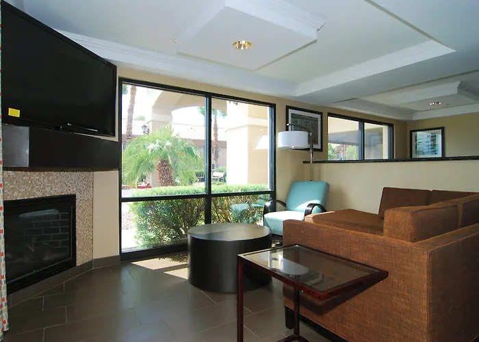 Express & Tucson North - Marana, By Ihg